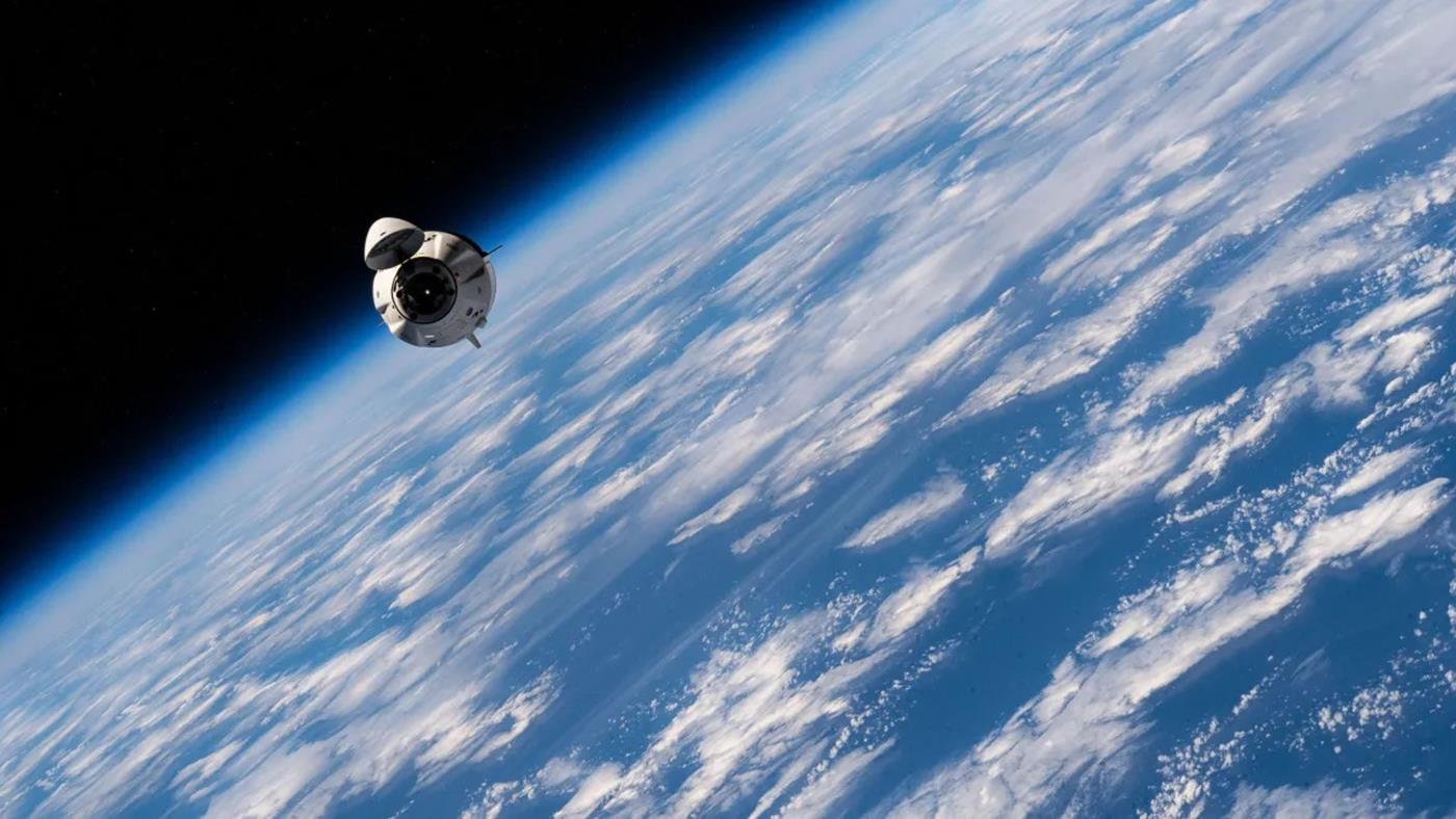 NASA onayı verdi: Astronotlar Ay’a telefonlarını götürebilecek