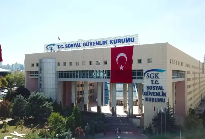 SGK uyardı: 'K' harfi emekliliğinizi yakabilir!