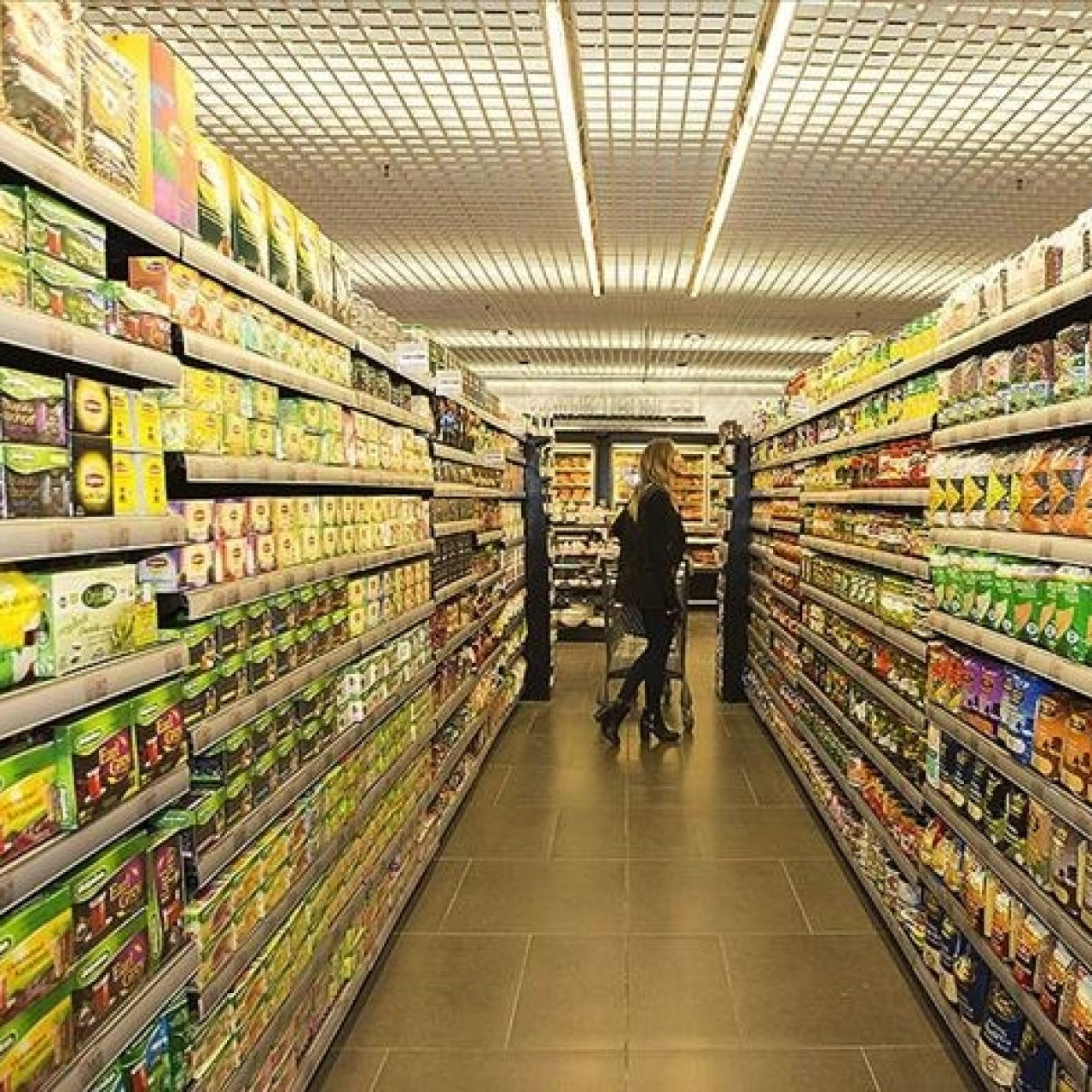 ŞOK marketlere marka montlar geliyor!