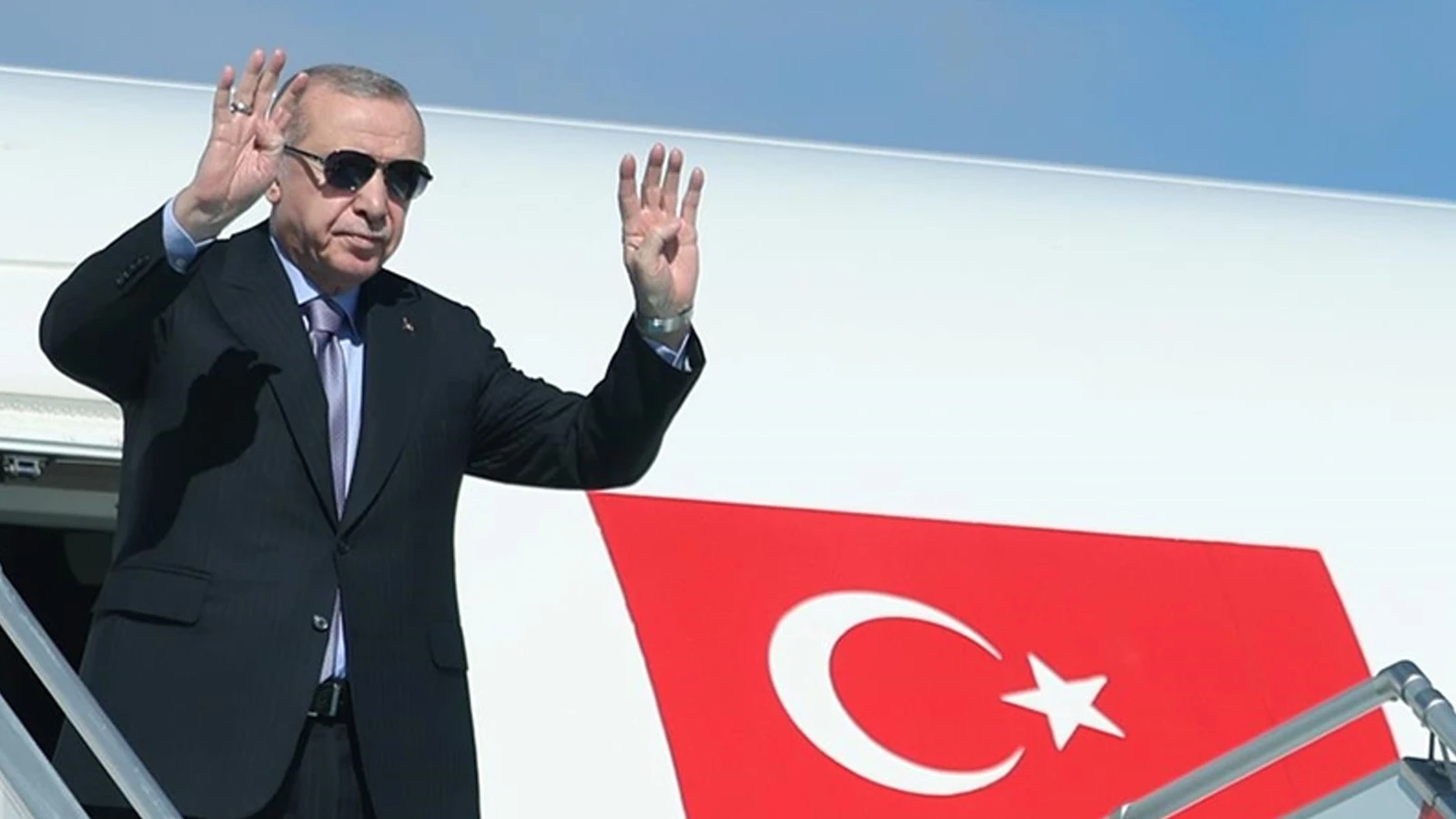 Cumhurbaşkanı Erdoğan resmi ziyaret için Katar'a geldi