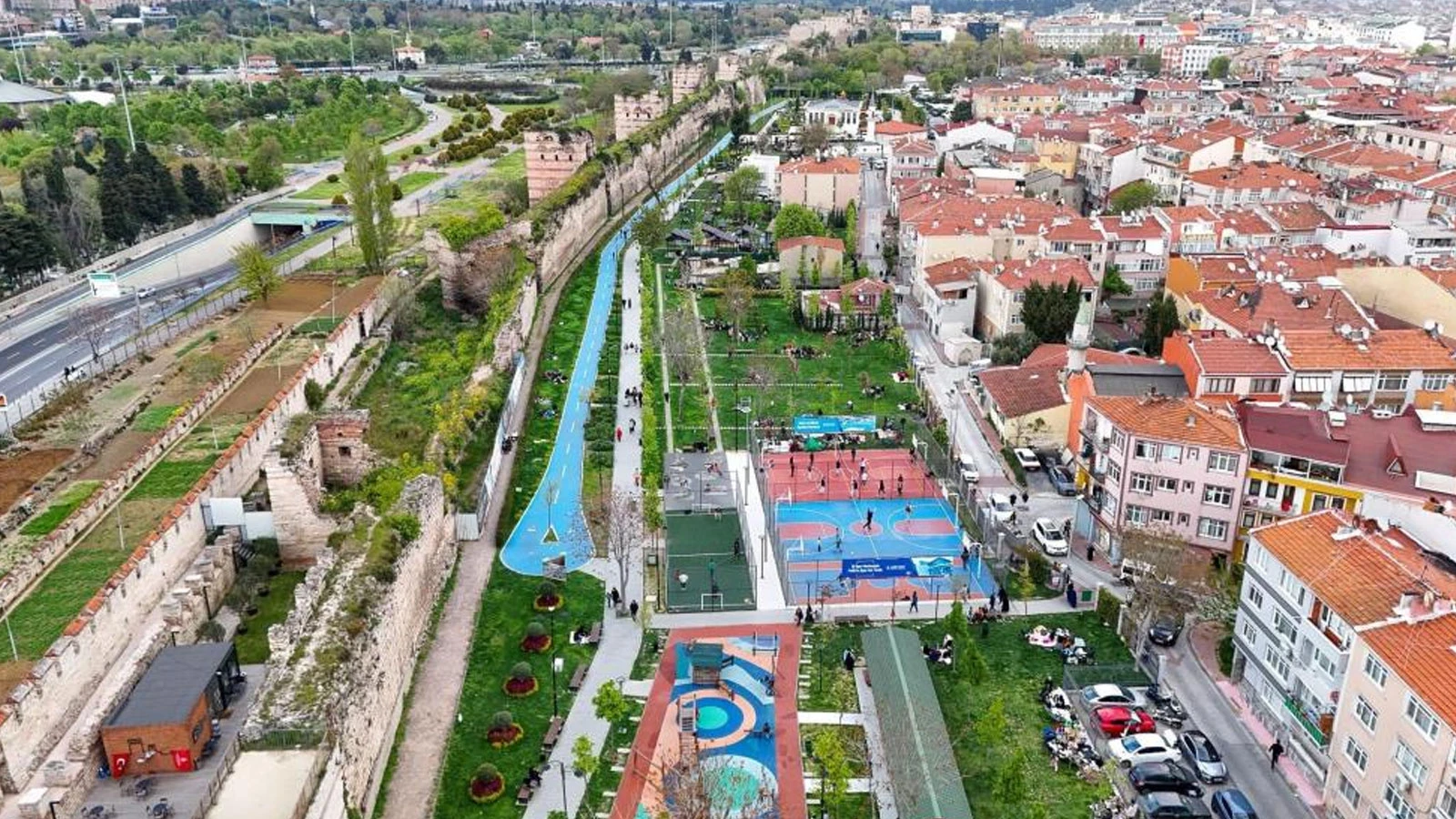 İstanbul'daki ilçe belediyelerinden deprem dayanışma seferberliği