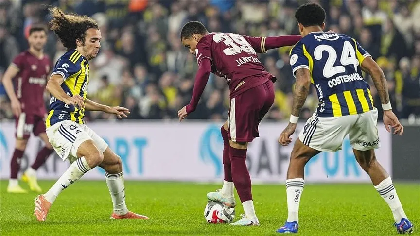 Fenerbahçe'den zirve yarışında kritik puan kaybı