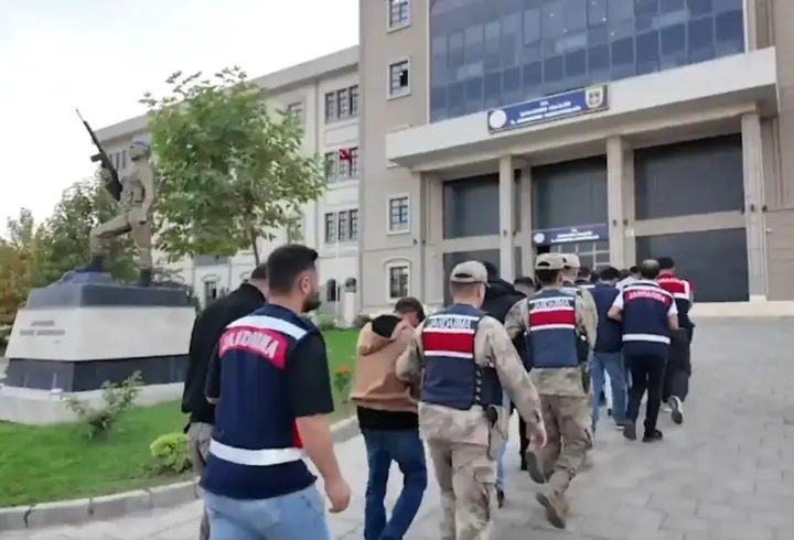 Jandarmadan 'siber dolandırıcılık' operasyonu: 54 tutuklama