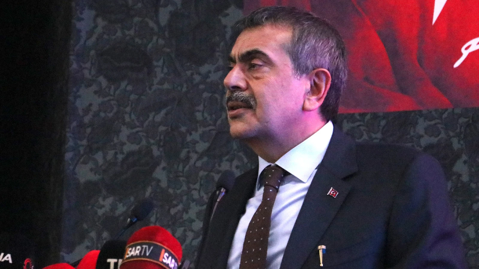 Bakan Tekin açıkladı: Okul kayıtlarında yeni dönem başlıyor