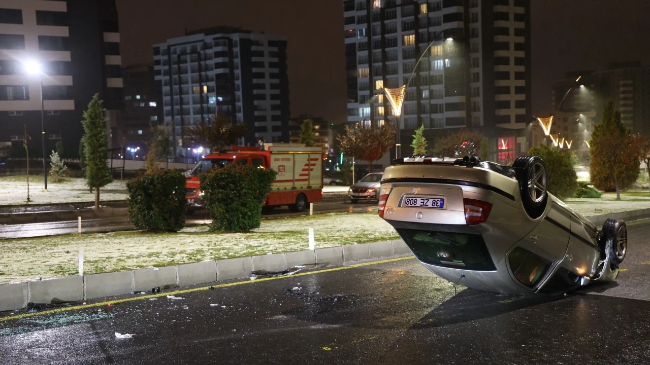 Nevşehir'de takla atan otomobilin sürücüsü kayıplara karıştı