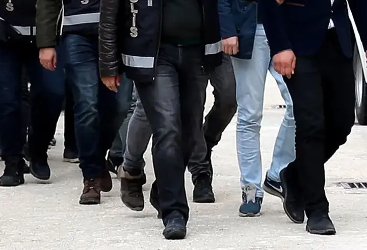 11 ilde FETÖ operasyonu:93 vergi müfettişine gözaltı