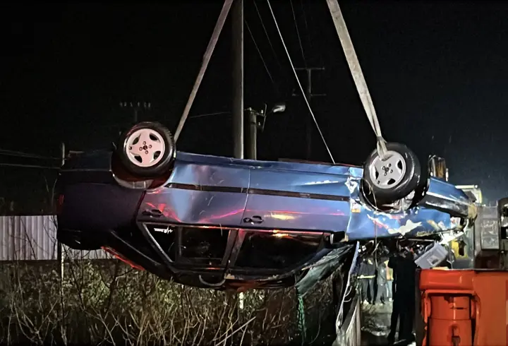 Kocaeli'de çaya düşen otomobildeki baba ve oğlu hayatını kaybetti