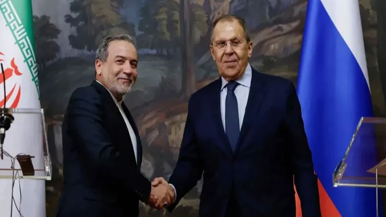 İran Cumhurbaşkanı Pezeşkiyan, Rusya Dışişleri Bakanı Lavrov İle Görüştü
