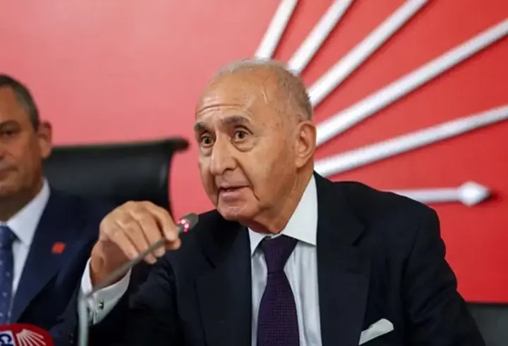 CHP Eski Genel Başkanı Hikmet Çetin hastaneye kaldırıldı