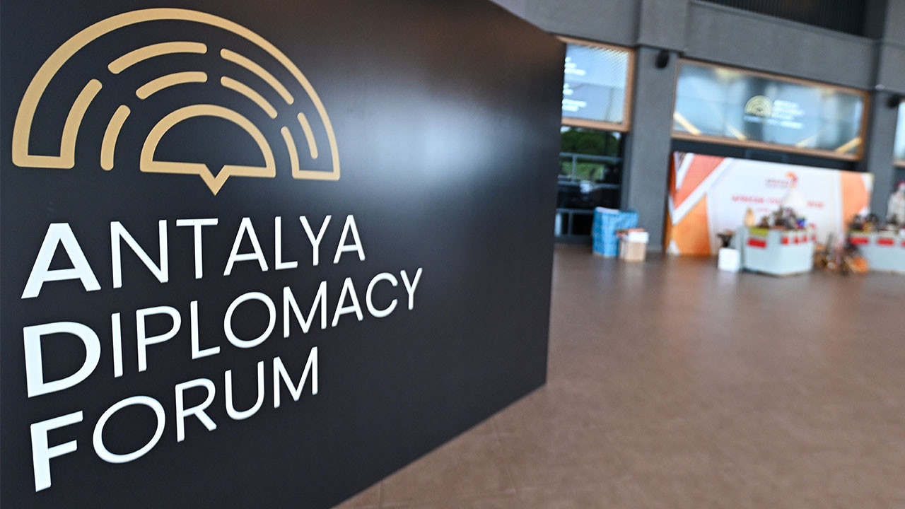 Antalya Diplomasi Zirvesi başlıyor: Suriye lideri Şara da katılacak