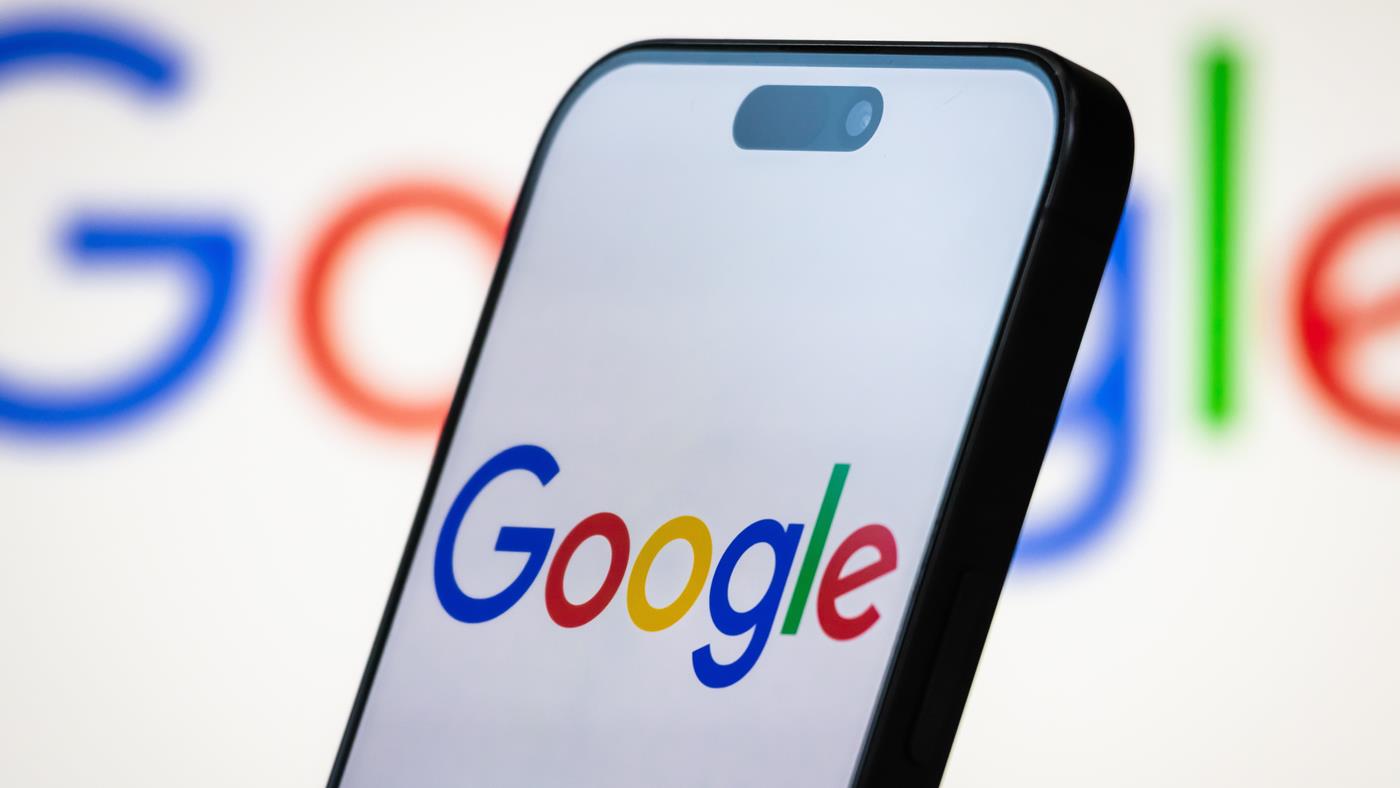 Google, Keşfet’te başlıkları yapay zeka ile değiştirmeye başladı