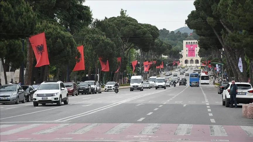 Arnavutluk'ta 3,5 milyondan fazla seçmen yarın sandık başına gidiyor
