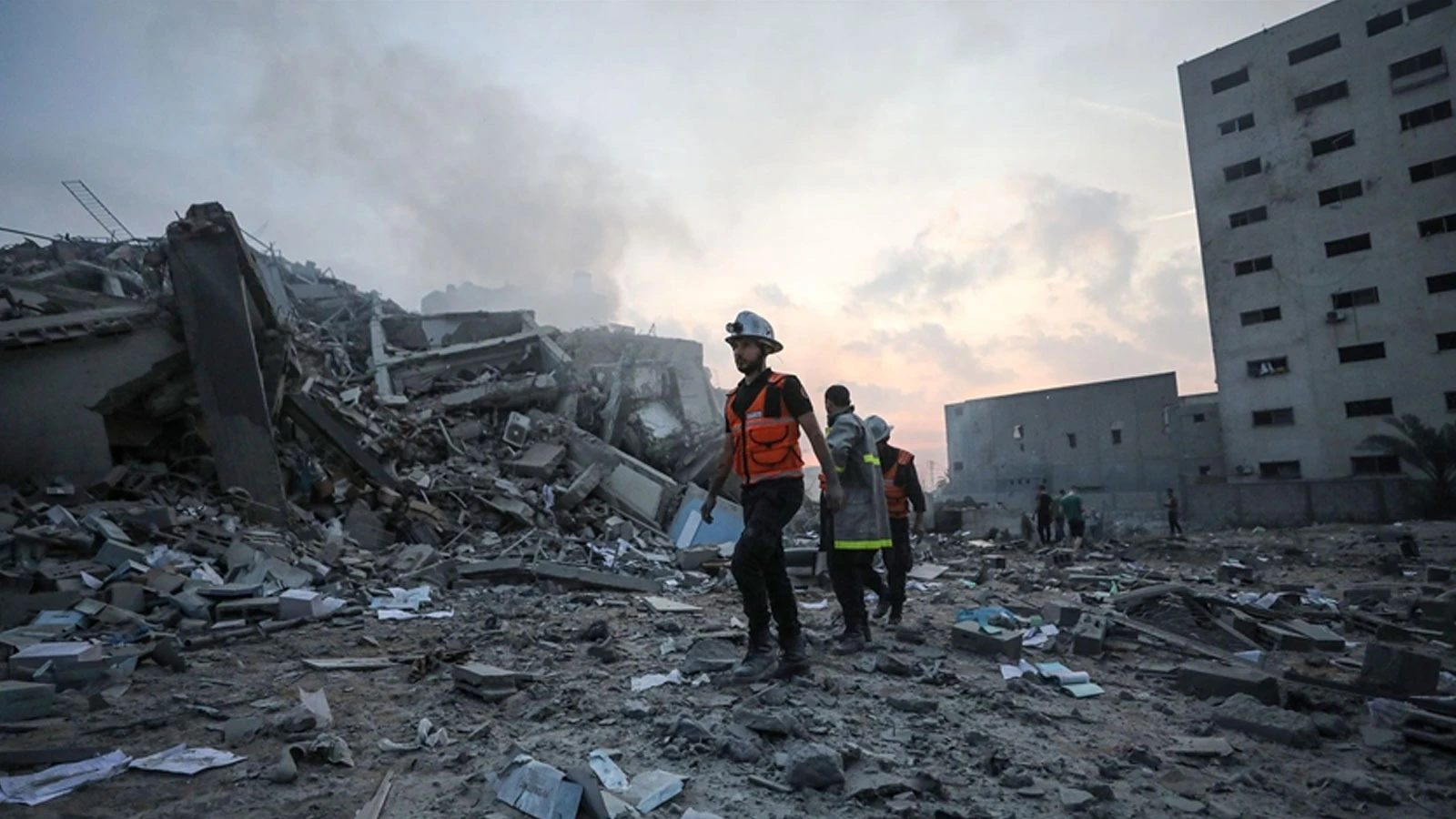 İsrail savaş uçakları Han Yunus'ta bir evi bombaladı: 10 Filistinli öldü