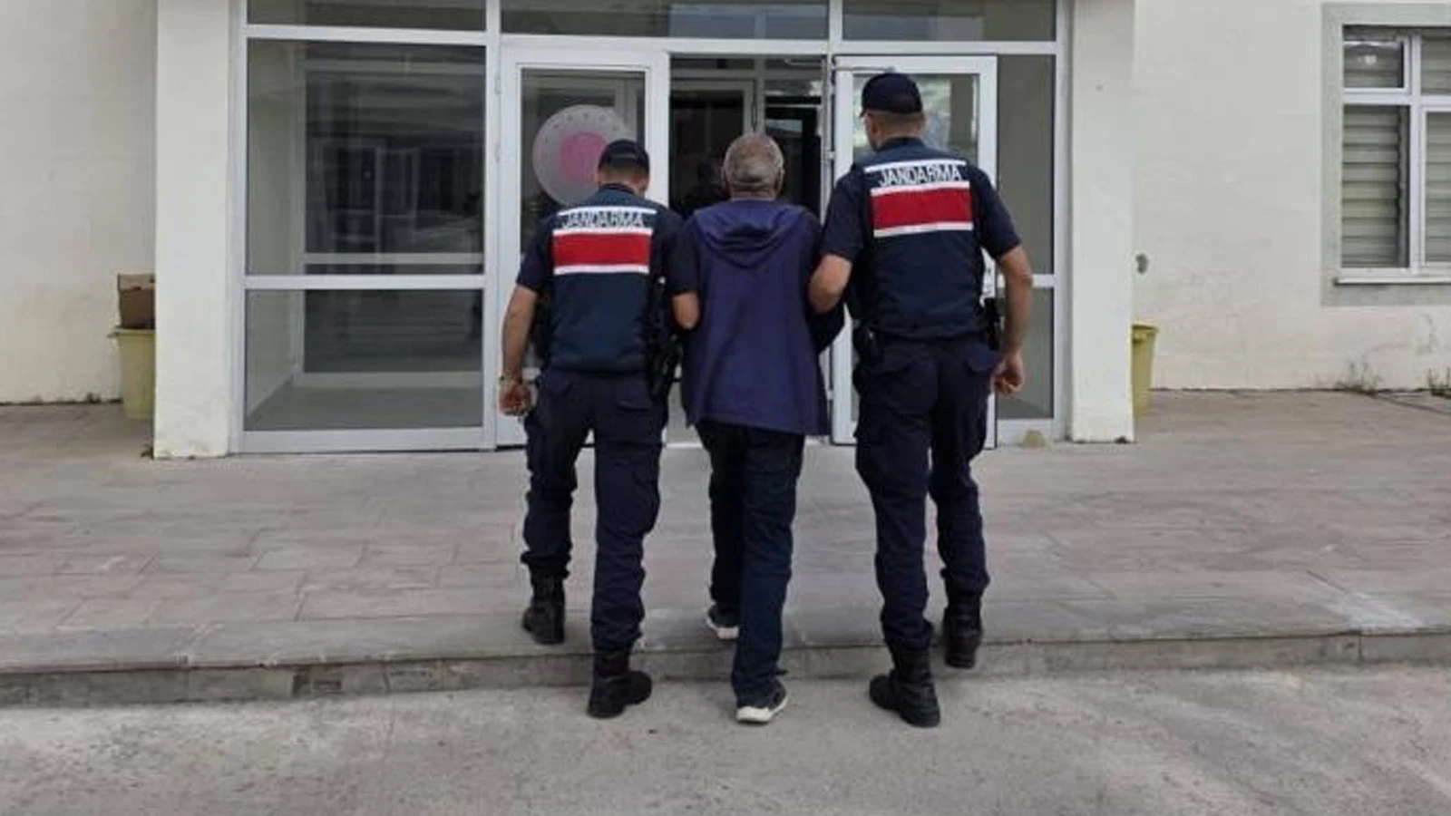 Kırşehir'de yaşlı çifti katleden cani, hapishanede kalp krizi geçirip öldü