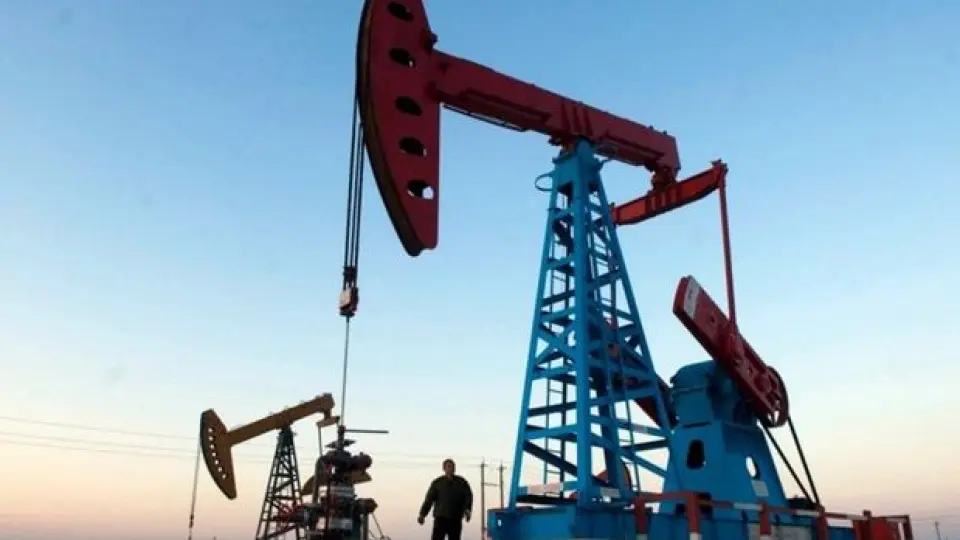 Kuveyt'teki bir petrol rafinerisine saldırı