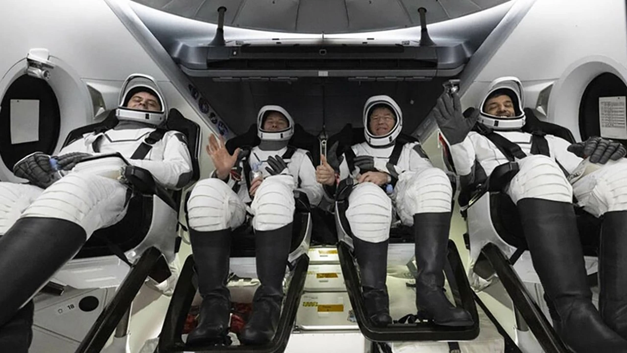 Polonyalı, Macar ve Hint astronotların yer aldığı Ax-4 ekibi Dünya'ya döndü