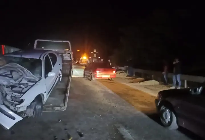 Tosya'da otomobil, traktörün römorkuna çarptı; polis adayı öldü, 5 yaralı
