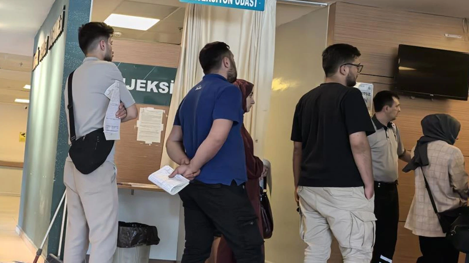 Bursa'da 30 işçi gıda zehirlenmesi şüphesiyle hastanelik oldu