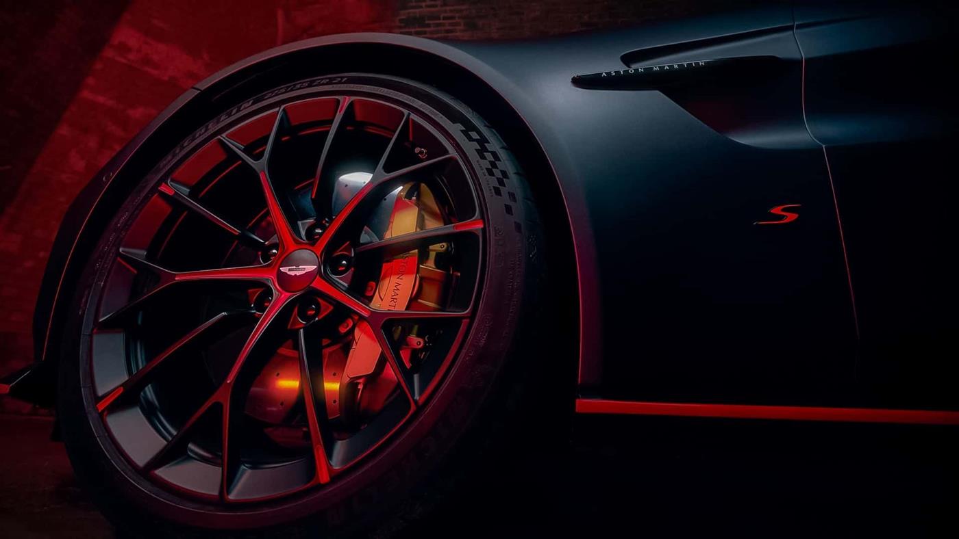 671 beygirlik yeni Aston Martin Vantage S tanıtıldı