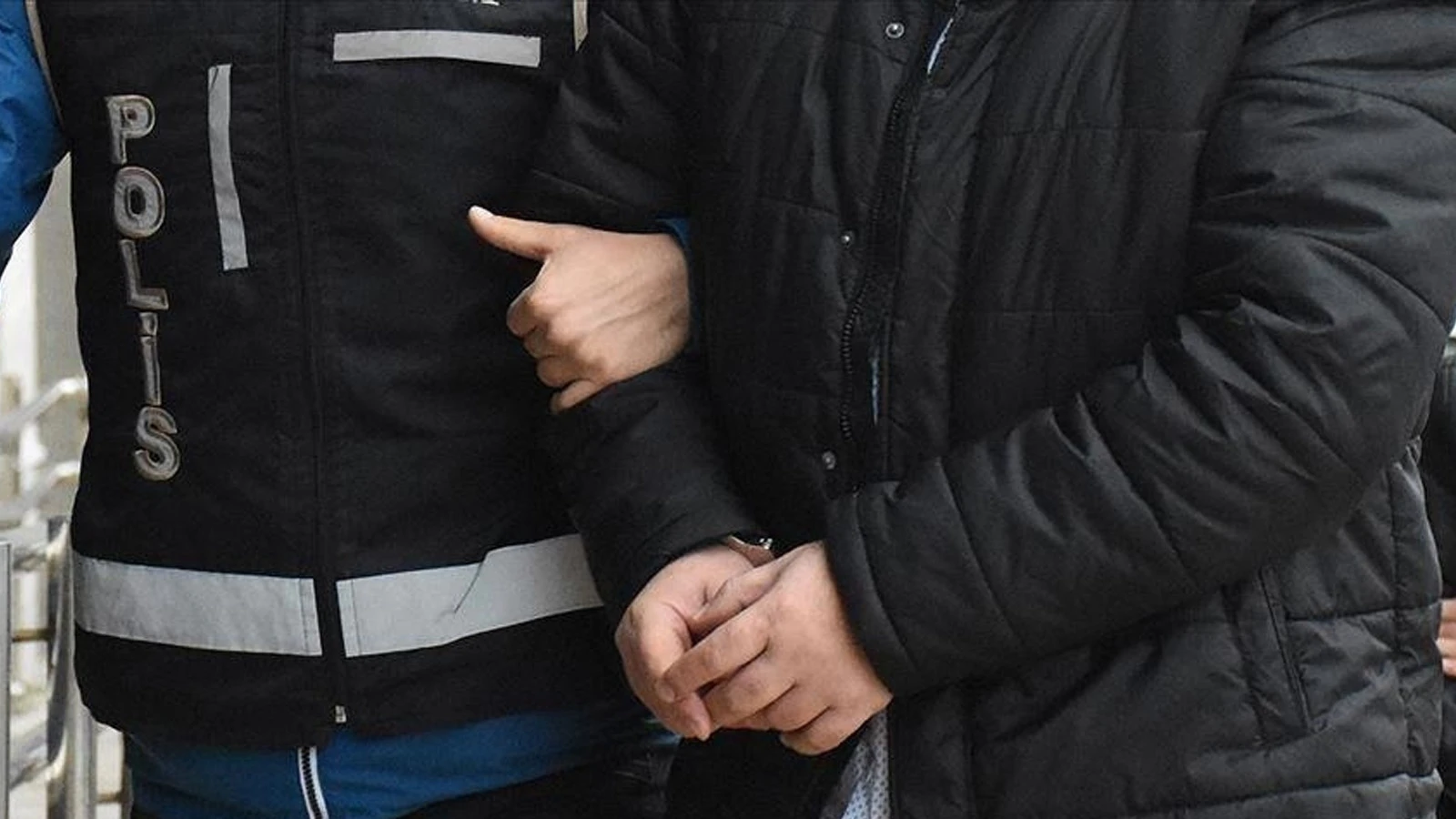 Silahla ateş ettiği görüntüyü sosyal medyada paylaşan zanlı, yakalandı