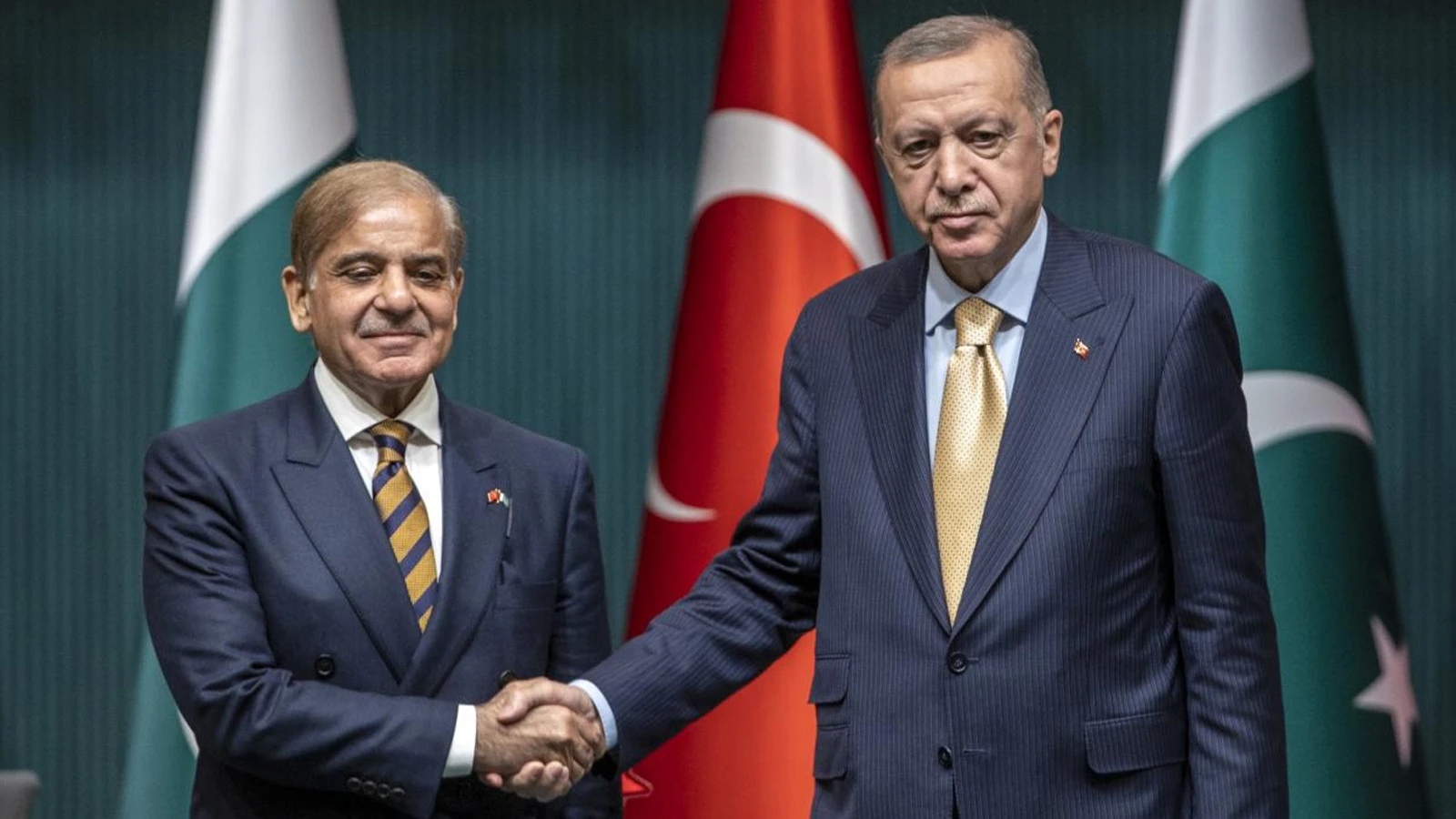 Cumhurbaşkanı Erdoğan Pakistan Başbakanı Şahbaz Şerif ile görüştü