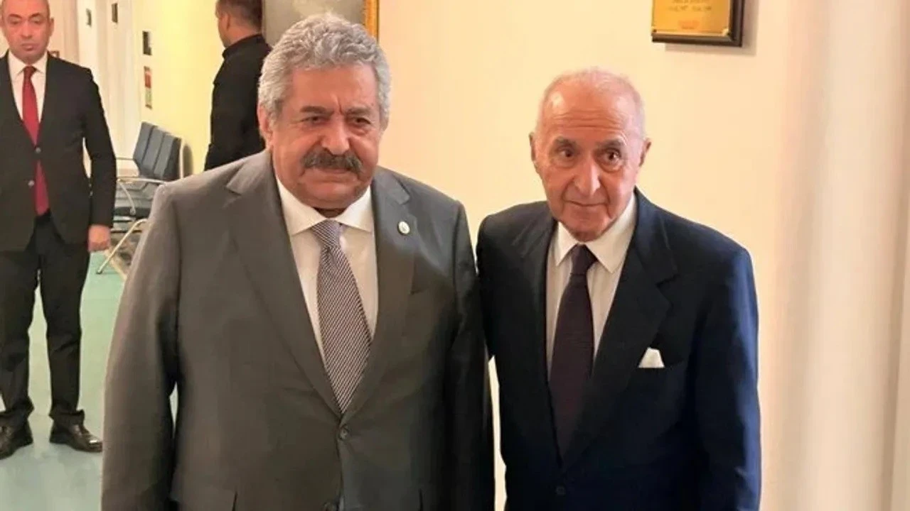 TBMM’de sürpriz buluşma: Hikmet Çetin ve Feti Yıldız bir araya geldi