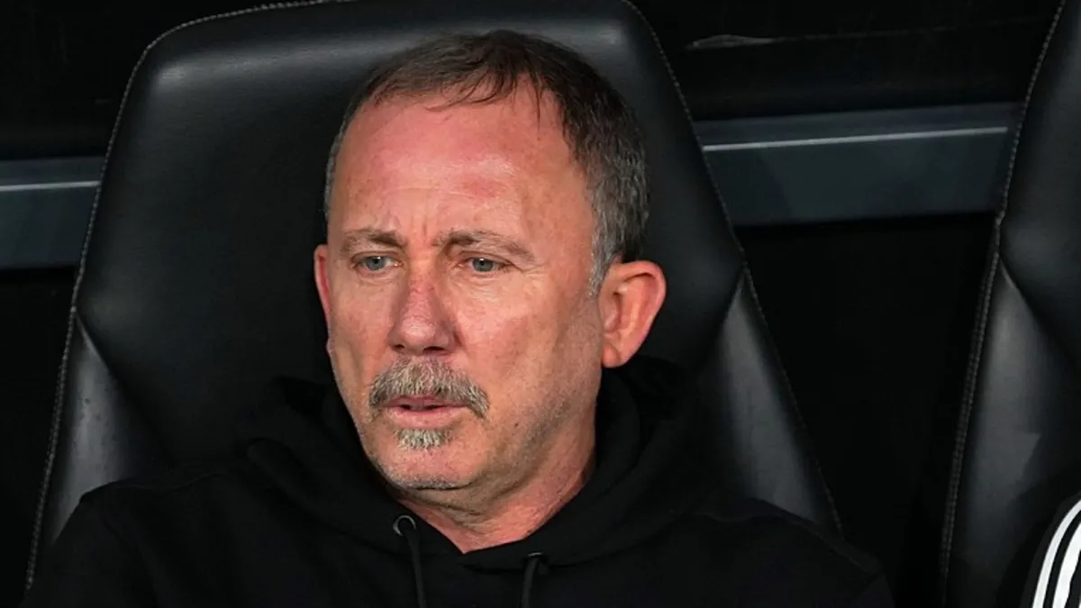 Beşiktaş'ta Sergen Yalçın kırmızı kart gördü!