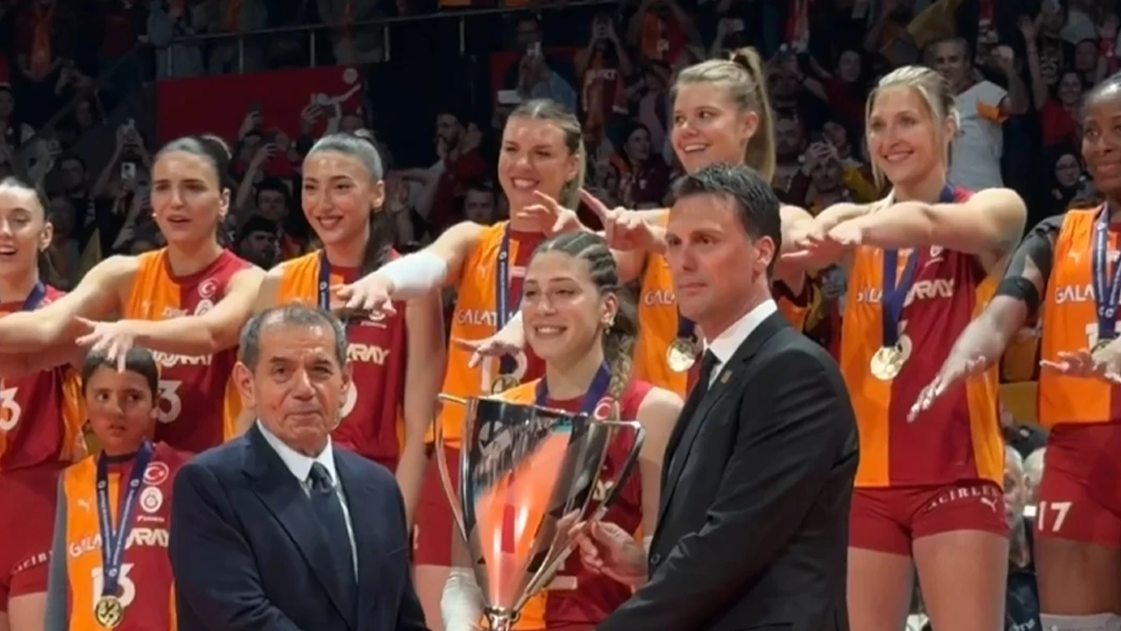 Dursun Özbek: Galatasaray için kupa mevsimi başladı