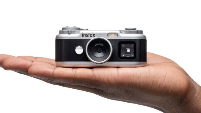 Fujifilm’in mini fotoğraf makinesi Instax Pal 2, Türkiye’de satışa sunuldu
