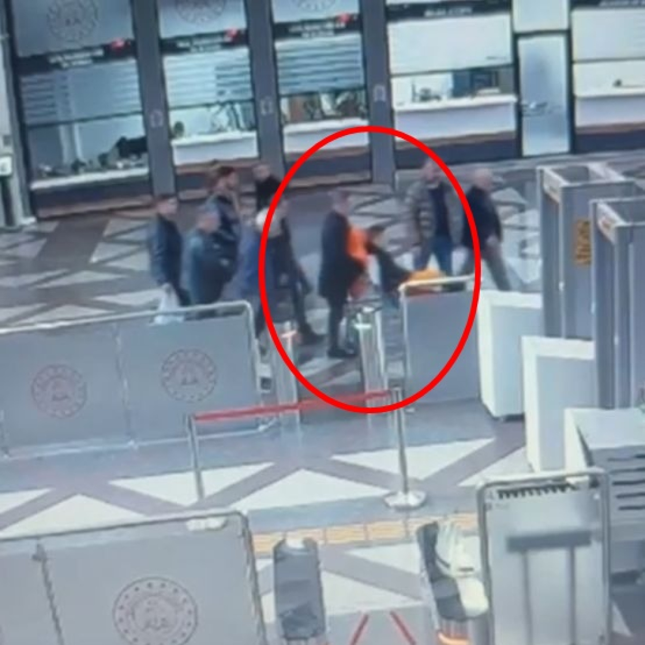 Duruşmada 2 sanığı öldürüp jandarmayı şehit etti! Silah itirafı!