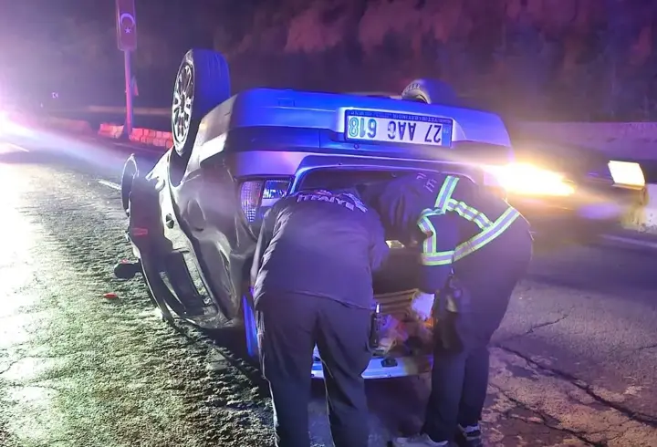 Mardin'de,virajı alamayarak takla atan otomobilin sürücüsü yaralandı