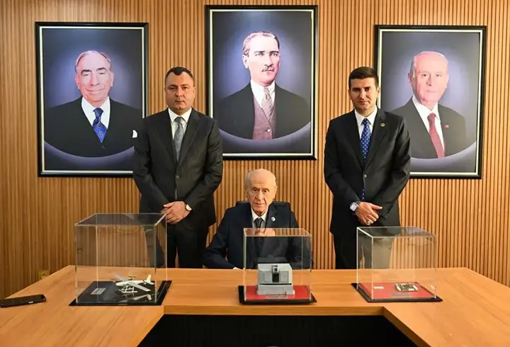 MHP Lideri Bahçeli Ülkü Ocakları'nı ziyaret etti