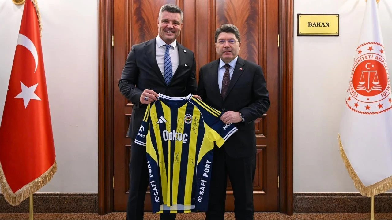 Fenerbahçe'den Yılmaz Tunç ve Mert Hakan Yandaş açıklaması