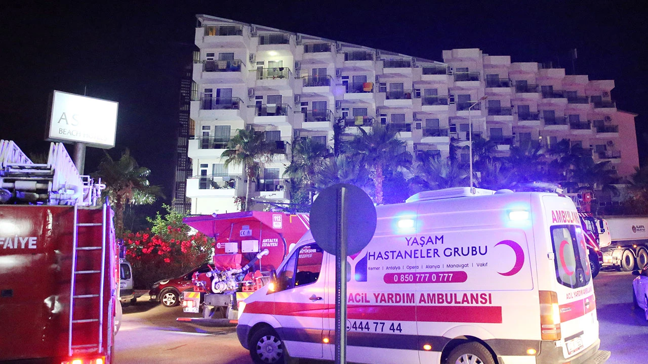 Alanya'daki otel yangını: 2 kişi hastaneye kaldırıldı