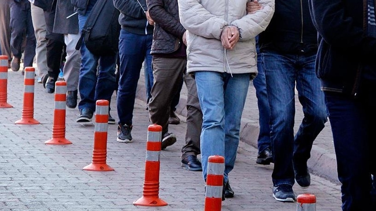 Edirne ve Kırklareli'nde göçmen denetimi: 16 kişi yakalandı