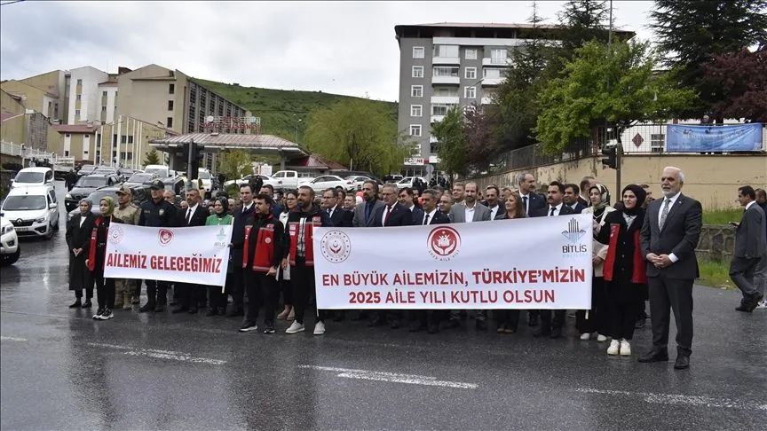 "Aile Yılı" kapsamında yürüyüşler düzenlendi