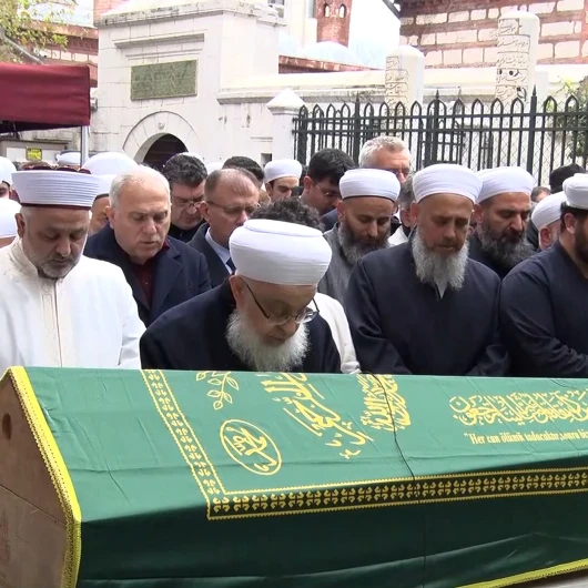 Fatih'te Sel Sularında Elektrik Akımına Kapılarak Hayatını Kaybeden 14 Yaşındaki Genç Son Yolculuğuna Uğurlandı