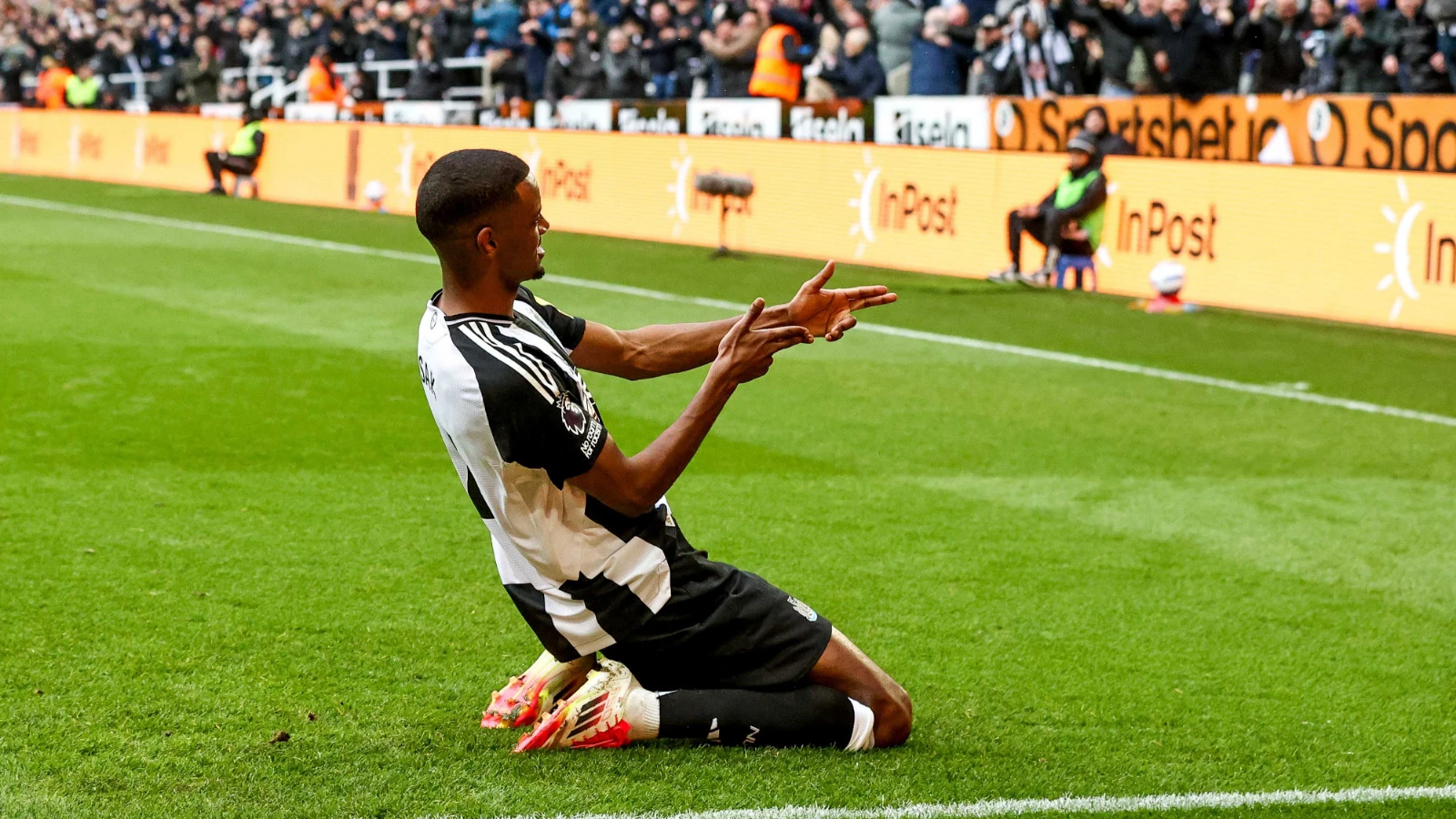 Bomba iddia: Liverpool 150 milyon sterlini verip onu transfer edecek!