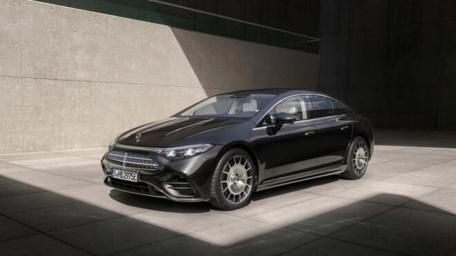 Yenilenen Mercedes-Benz EQS resmi olarak görücüye çıkarıldı