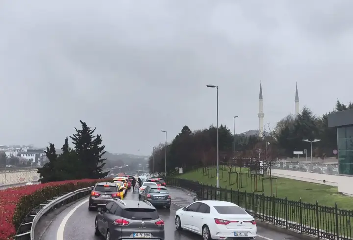İstanbul'da bayramın 2'nci gününde trafik yoğunluğu