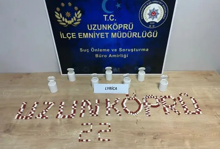Edirne'de uyuşturucu ecza ile yakalanan şüpheli gözaltında