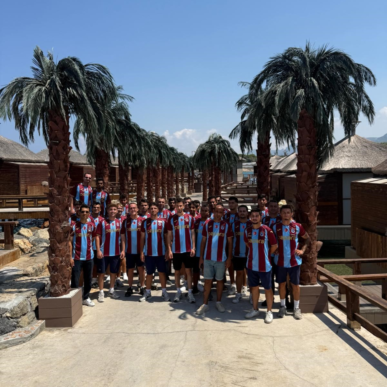 Trabzonspor sevdasını Girne’ye taşıdı