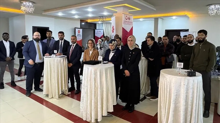 Libyalı Türkiye mezunları başkent Trablus'ta bir araya geldi