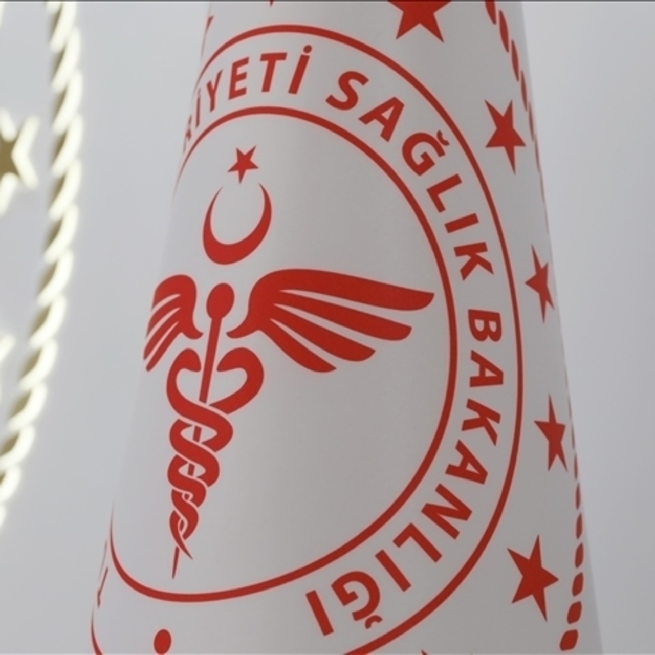Sağlık Bakanlığı, sözleşmeli personel ve sürekli işçi alacak
