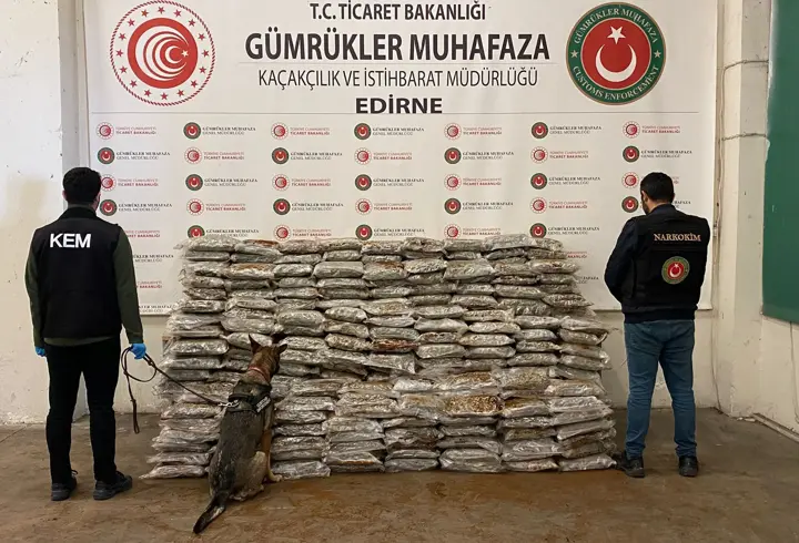 Gümrüklerde 828 milyon liralık uyuşturucu ele geçirildi