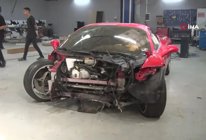 17 milyonluk Ferrari kaza yaptı: Usta test sürüşünde kontrolü kaybetti