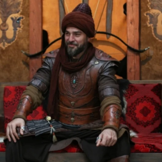 Meğer Diriliş Ertuğrul'da Oynayacakmış! Ünlü Rapçiye Dizide Bölüm Başı Teklif Edilen Ücret Şaşırttı