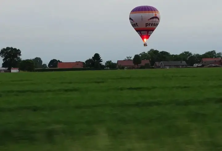 Hollanda'da 34 kişi taşıyan sıcak hava balonu düştü: 1 ölü