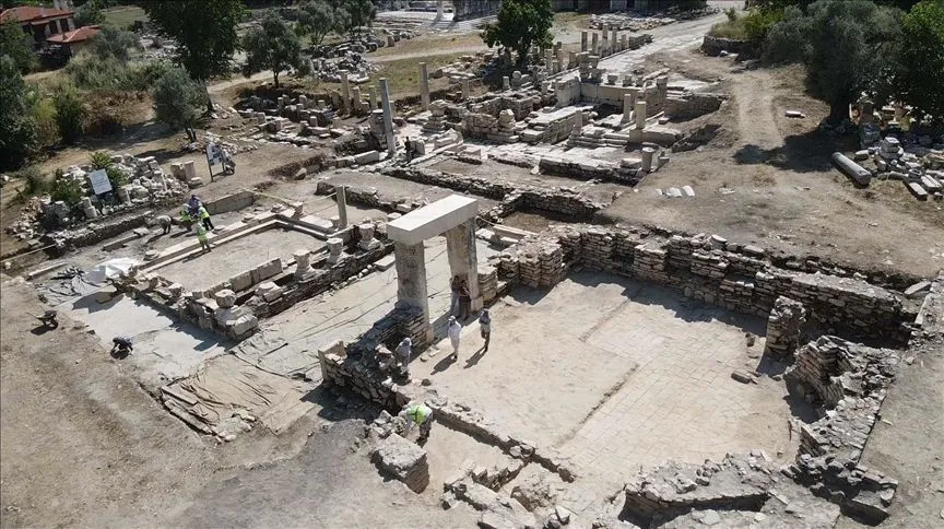 Stratonikeia'nın ihtişamlı kütüphanesi ayağa kaldırılıyor