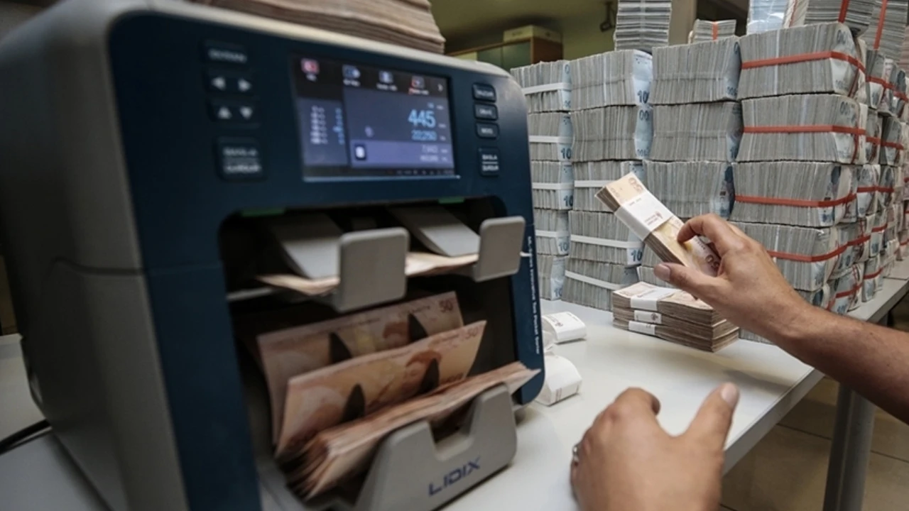 Son dakika: Cari açık nisan ayında 7.864 milyon dolar oldu